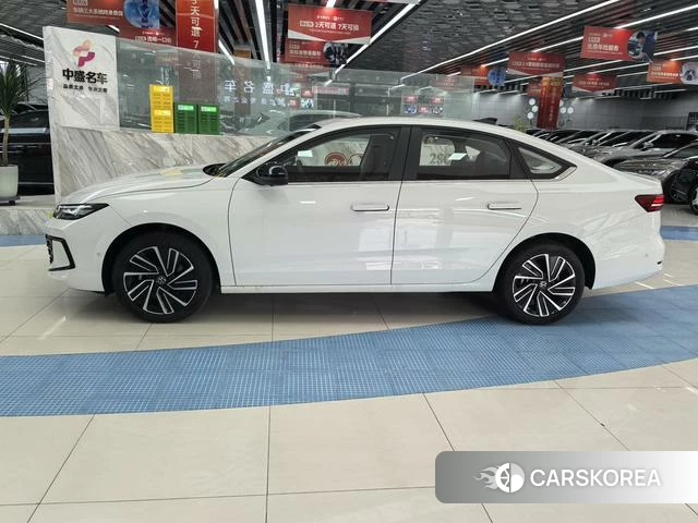 Volkswagen Lavida id 4366141 из Китая 17