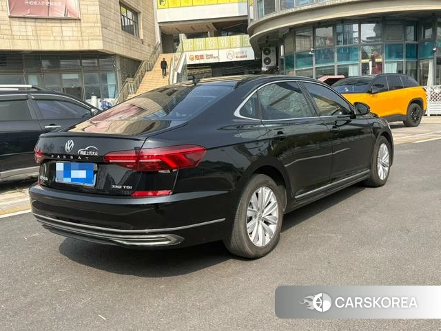 Volkswagen Passat id 4240840 из Китая 7