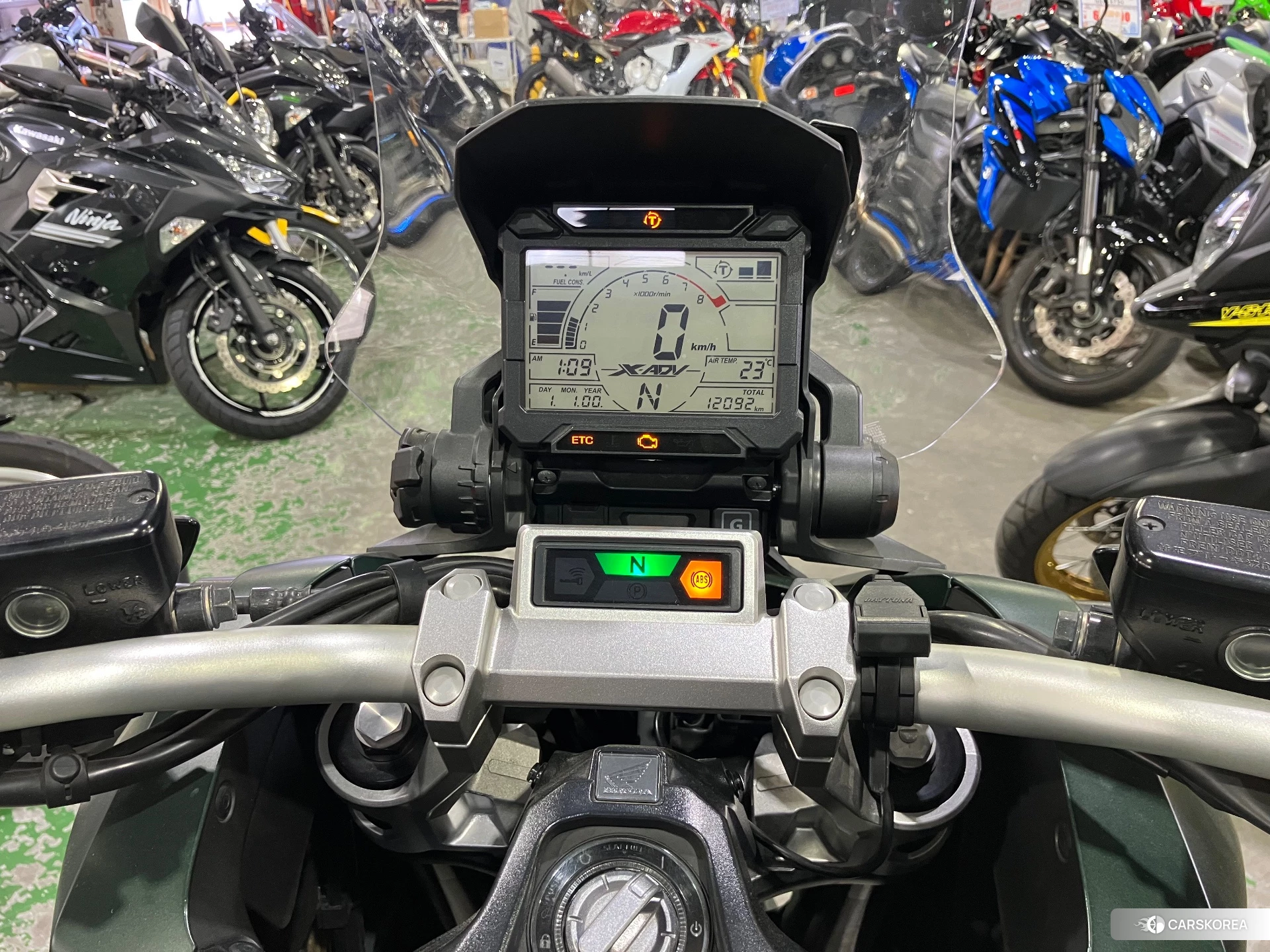 Проданный Honda X-ADV 750 id 4184886 из Японии, фото 6