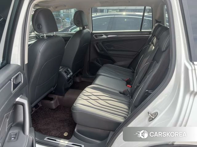 Volkswagen Tiguan L id 4290574 из Китая 11