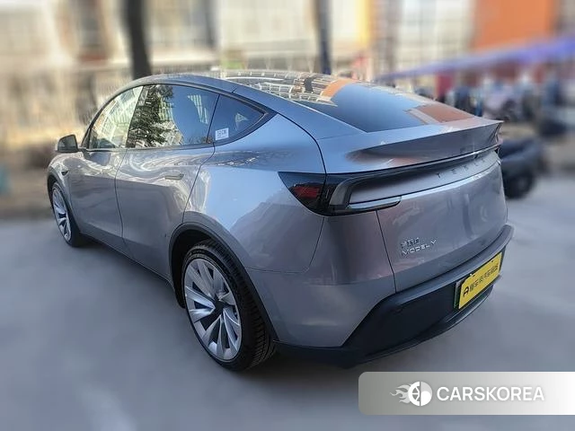 Tesla Model Y 2026 Темно-серый из Китая, фото 6
