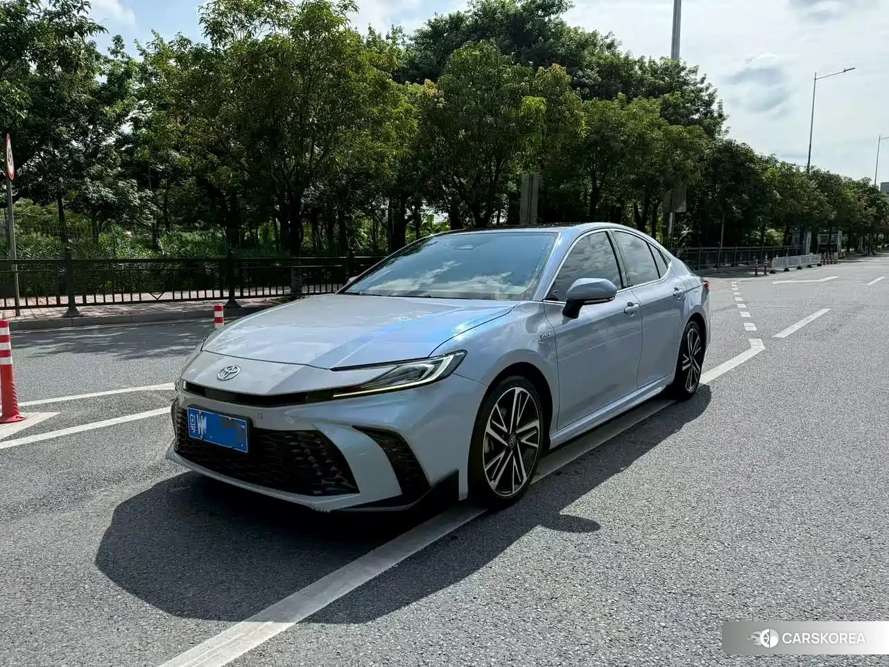 Toyota Camry 2024 Silver/gray из Китая, фото 6