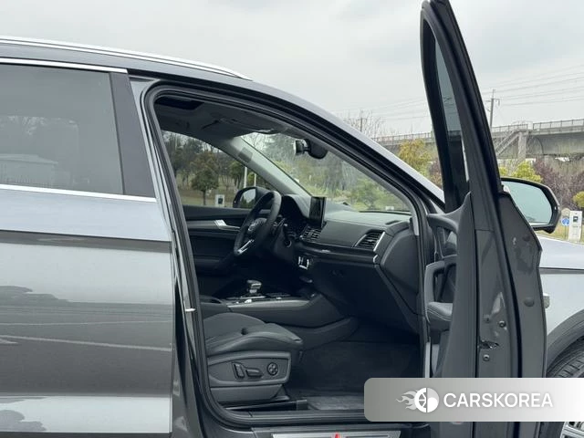 Audi Q5L id 4212430 из Китая 17