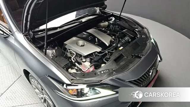 Lexus ES300h 7th generation id 3582576 из Кореи 16