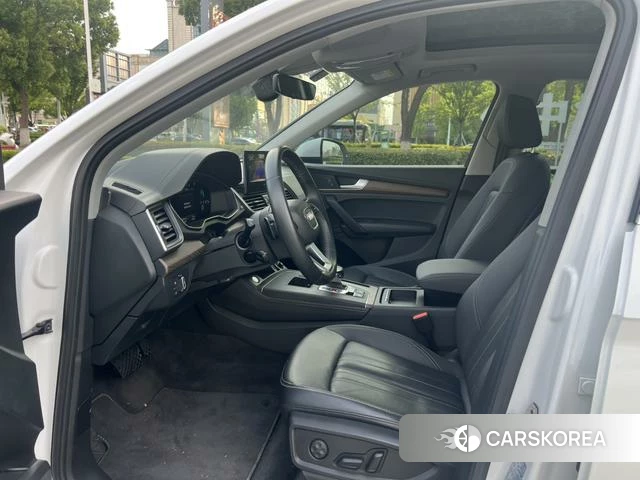 Audi Q5L Sportback 2021 Белый из Китая, фото 6