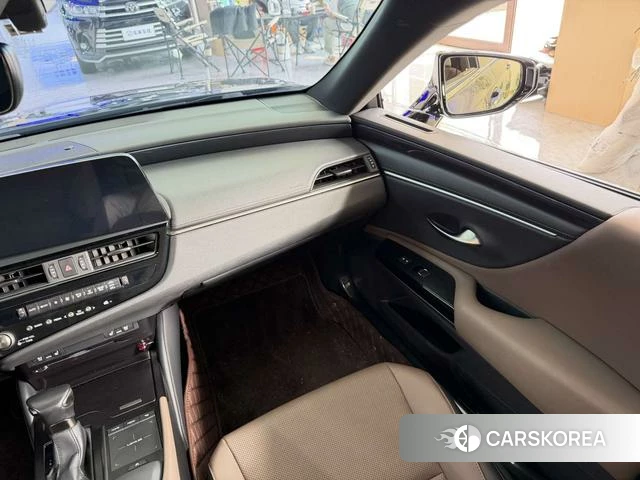 Lexus ES id 4262174 из Китая 17