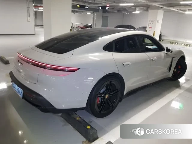 Porsche Taycan 2024 Белый из Кореи, фото 6