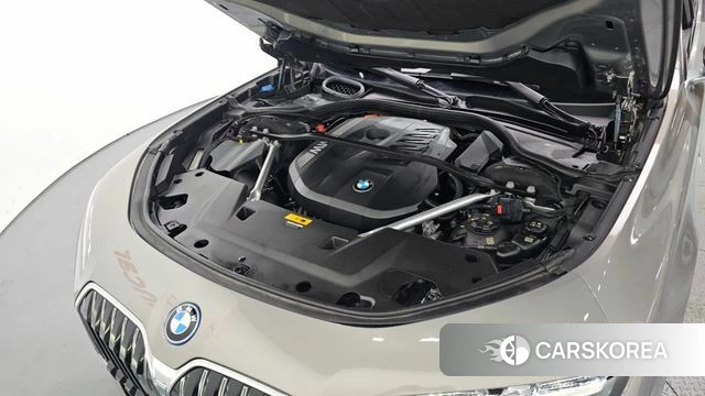 BMW 7 Series (G70) id 3838423 из Кореи 16