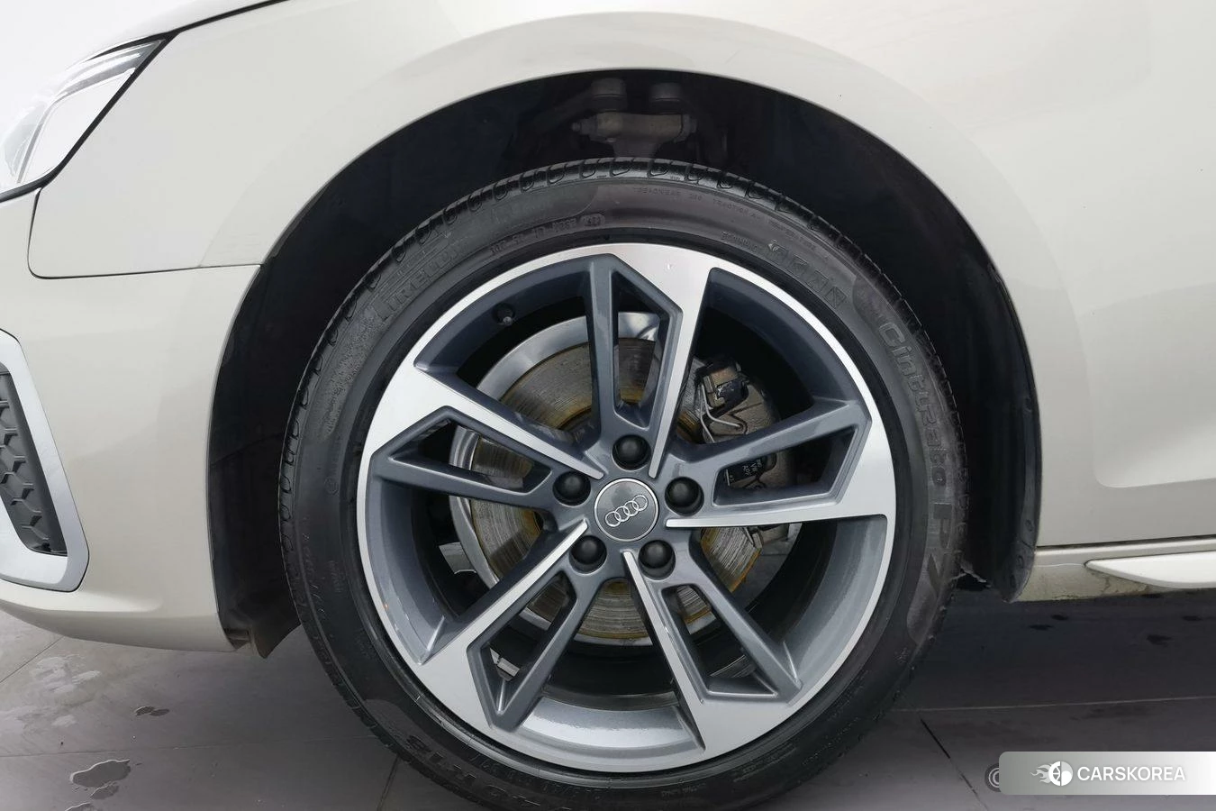 Audi A4L id 4405774 из Китая 20