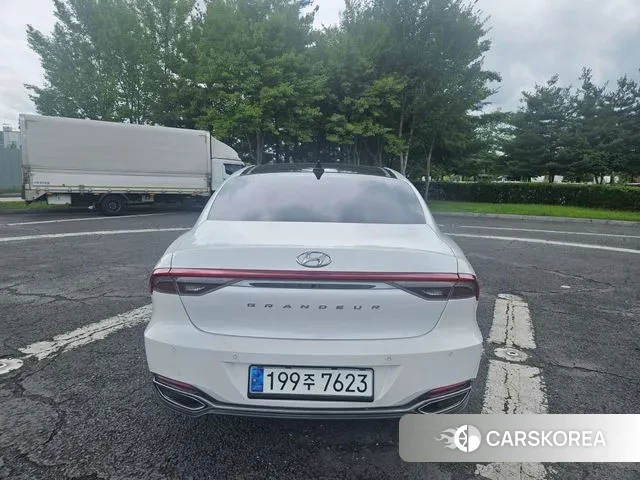 Hyundai The New Grandeur IG Hybrid id 3032698 из Кореи 16