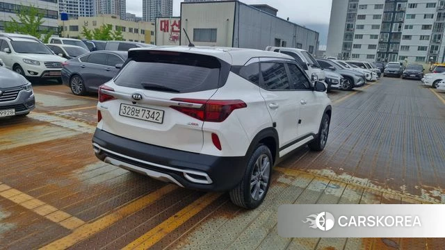 Kia Seltos id 4495918 из Кореи 16