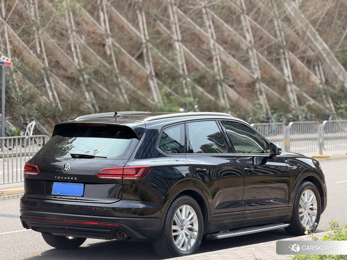 Volkswagen Touareg id 4405745 из Китая 9