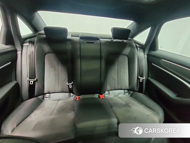 Audi A6L id 4278466 из Китая 25