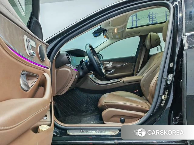 Mercedes-Benz E-class id 3888655 из Китая 15