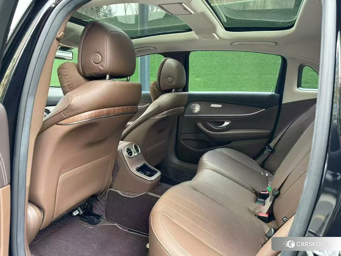 Mercedes-Benz E-class 2021 Черный из Китая, фото 6