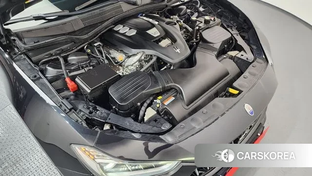 Maserati Ghibli id 3677026 из Кореи 16