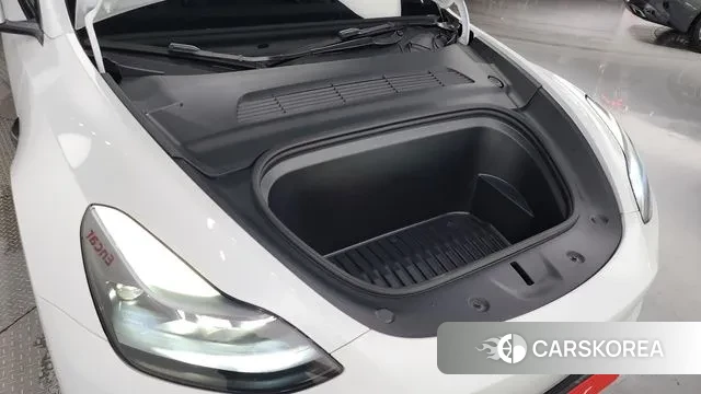 Tesla Model Y id 3006868 из Кореи 16