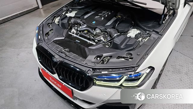 BMW 5 Series (G30) id 3807050 из Кореи 16