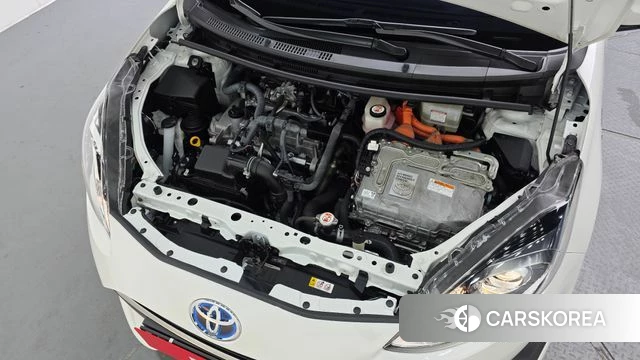 Toyota Prius C id 4759945 из Кореи 28