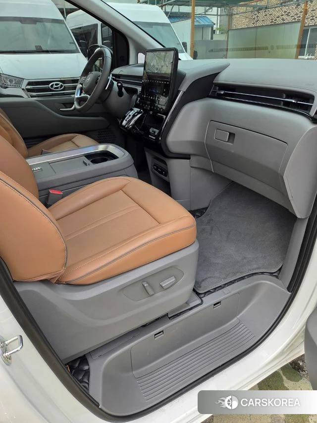 Hyundai Staria id 4921132 из Кореи 11