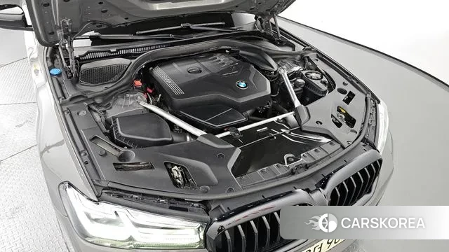 BMW 5 Series (G30) id 3003797 из Кореи 16