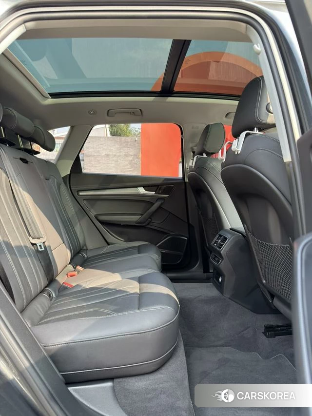 Audi Q5L id 4277047 из Китая 10