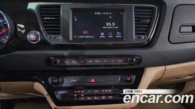 Kia The New Carnival id 2645405 из Кореи 16