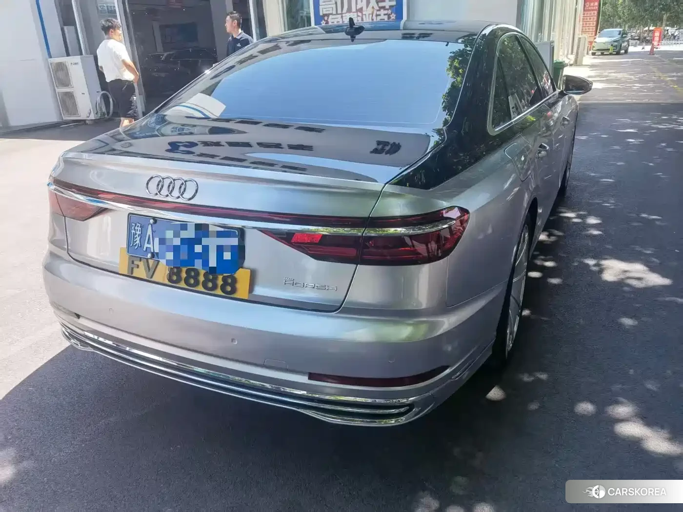 Audi A8 id 4547648 из Китая 9