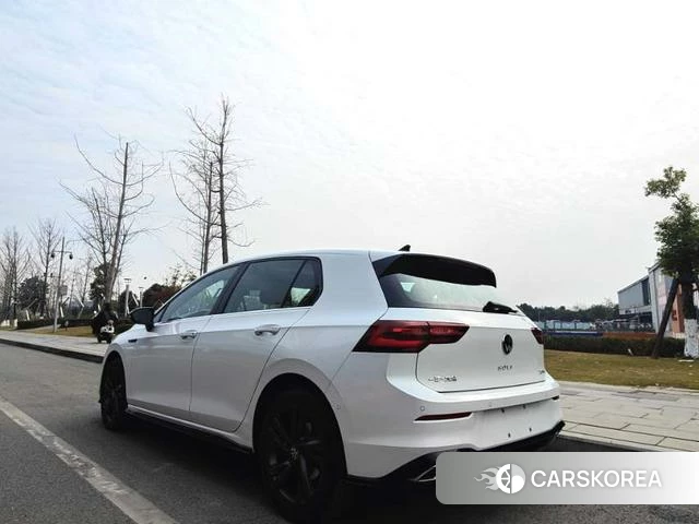 Volkswagen Golf 2025 Белый из Китая, фото 6