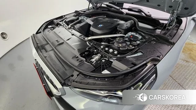 BMW 5 Series (G60) id 3057909 из Кореи 16