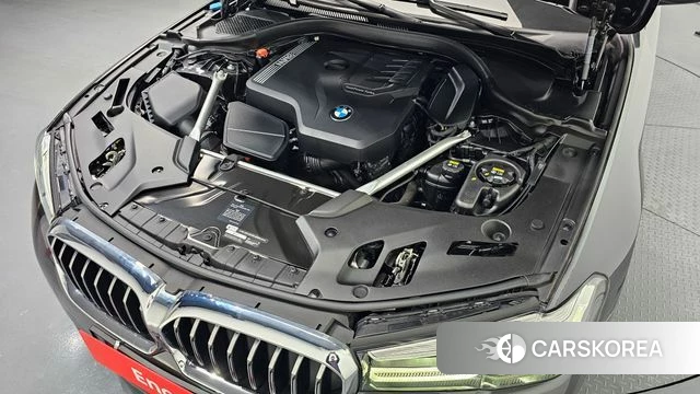 BMW 5 Series (G30) id 3916453 из Кореи 16