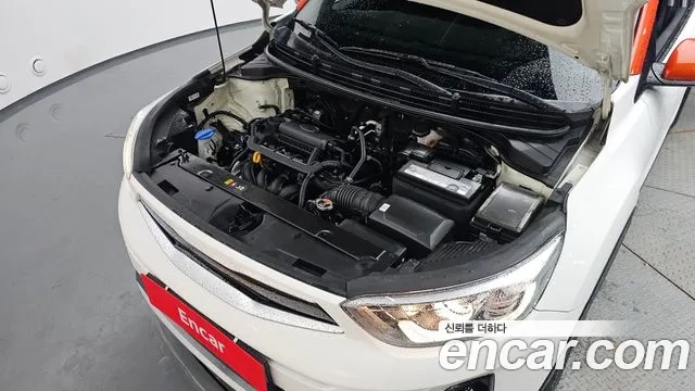 Kia Stonic id 2937391 из Кореи 16