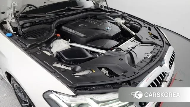 BMW 5 Series (G30) id 2979086 из Кореи 16