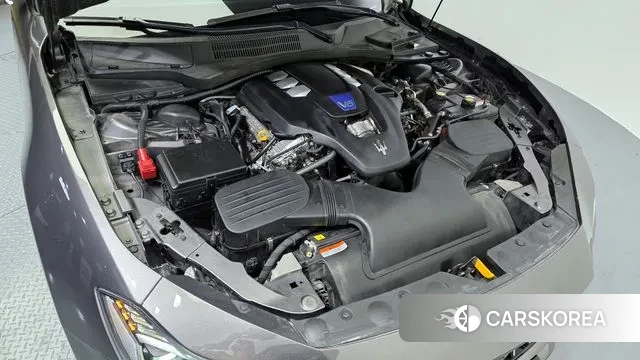 Maserati Ghibli id 3552316 из Кореи 16