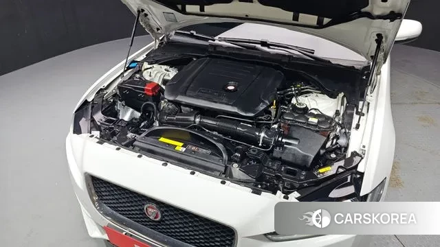 Jaguar XE id 3723698 из Кореи 16