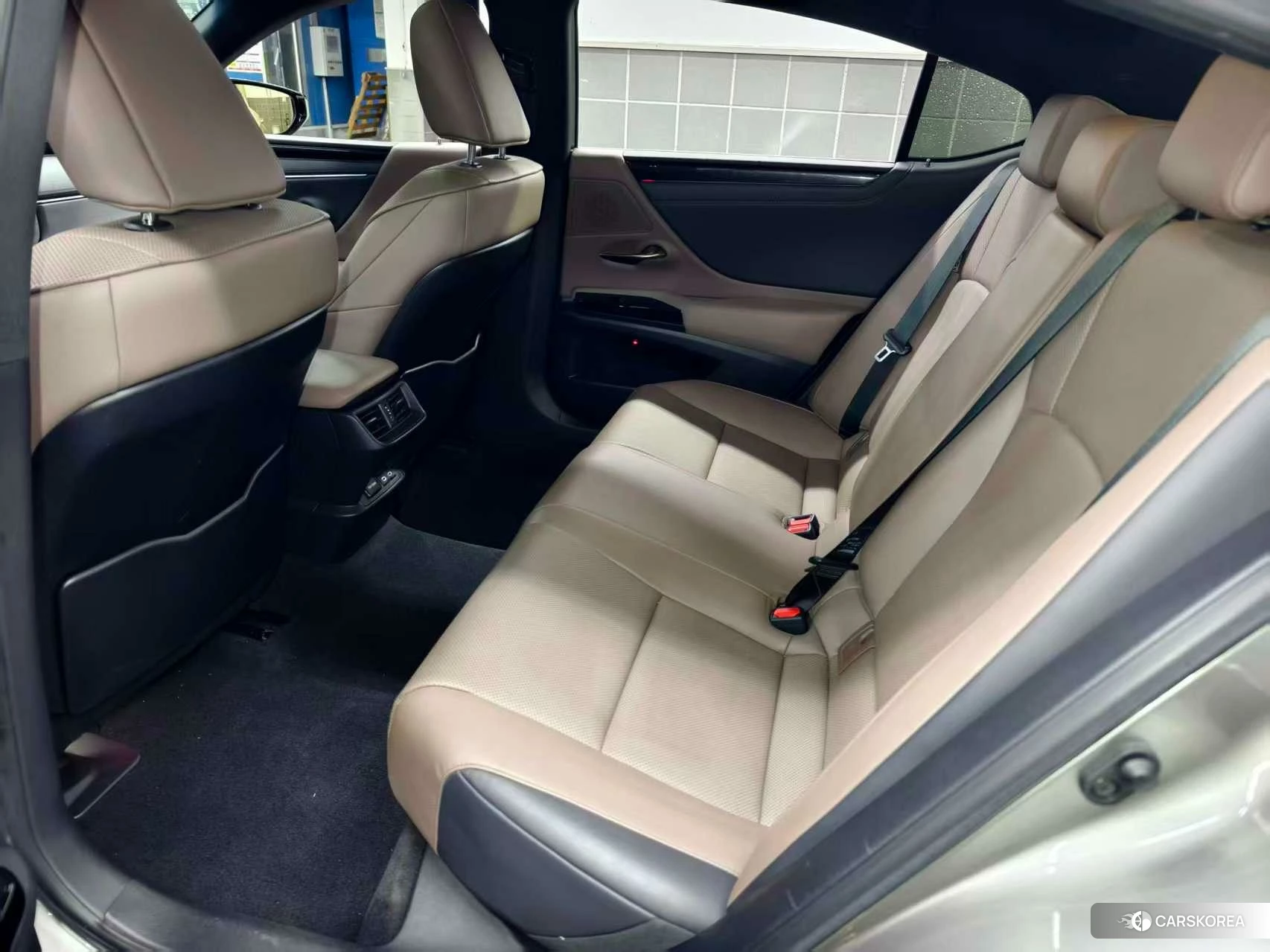 Lexus ES id 4467930 из Китая 18