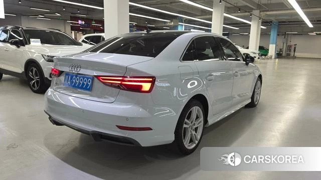 Audi A3 2019 Белый из Китая, фото 6