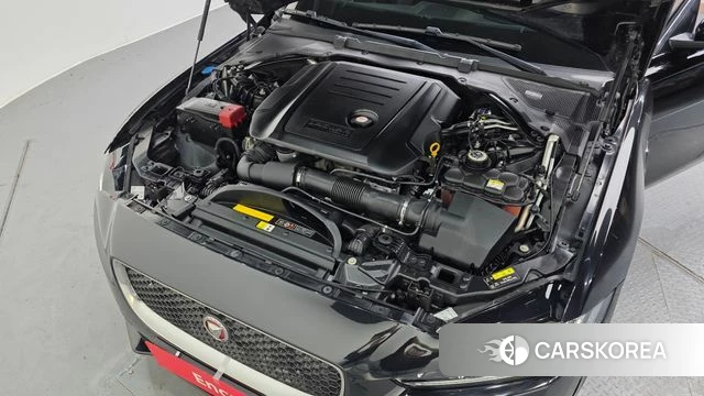 Jaguar XE id 3924970 из Кореи 16