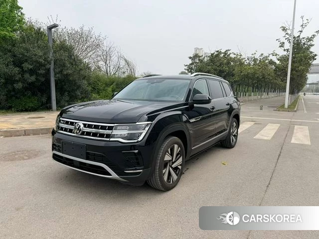 Volkswagen Tourang 2026 Черный из Китая, фото 6