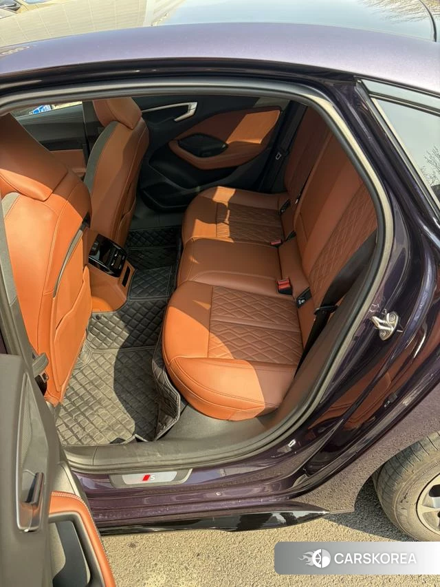 Audi A5L 2025 Фиолетовый из Китая, фото 6