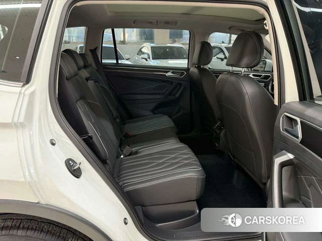 Volkswagen Tiguan L id 4299537 из Китая 19
