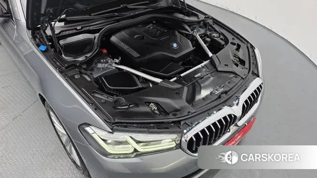 BMW 5 Series (G30) id 3711856 из Кореи 16