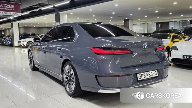 BMW 7 Series (G70) id 3751588 из Кореи 16