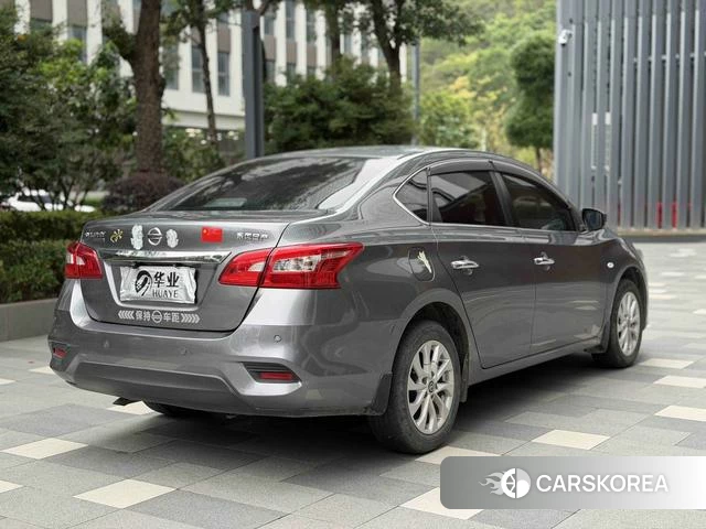 Nissan Xuan Yi 2022 Темно-серый из Китая, фото 6