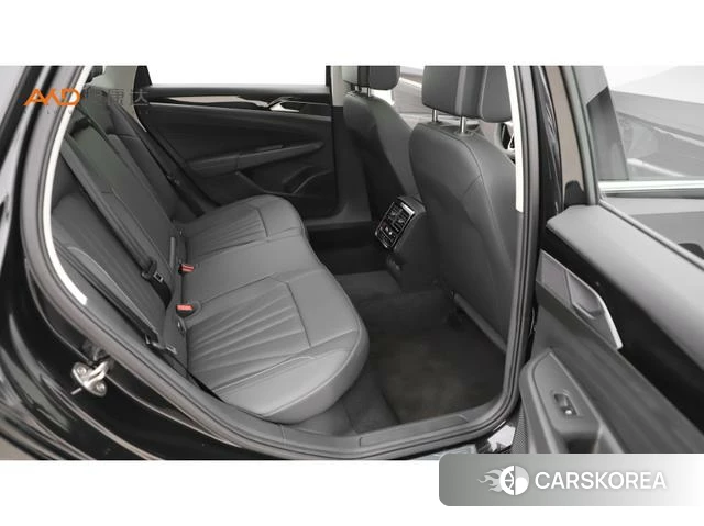 Volkswagen Passat 2025 Черный из Китая, фото 6