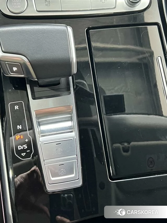 Audi A8 id 4208724 из Китая 16