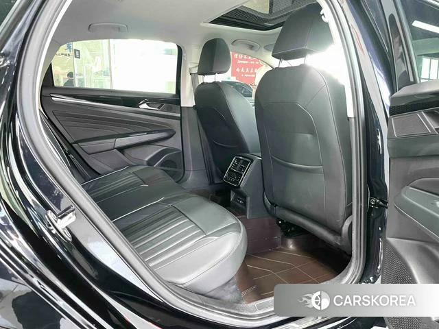 Volkswagen Passat id 4299447 из Китая 16