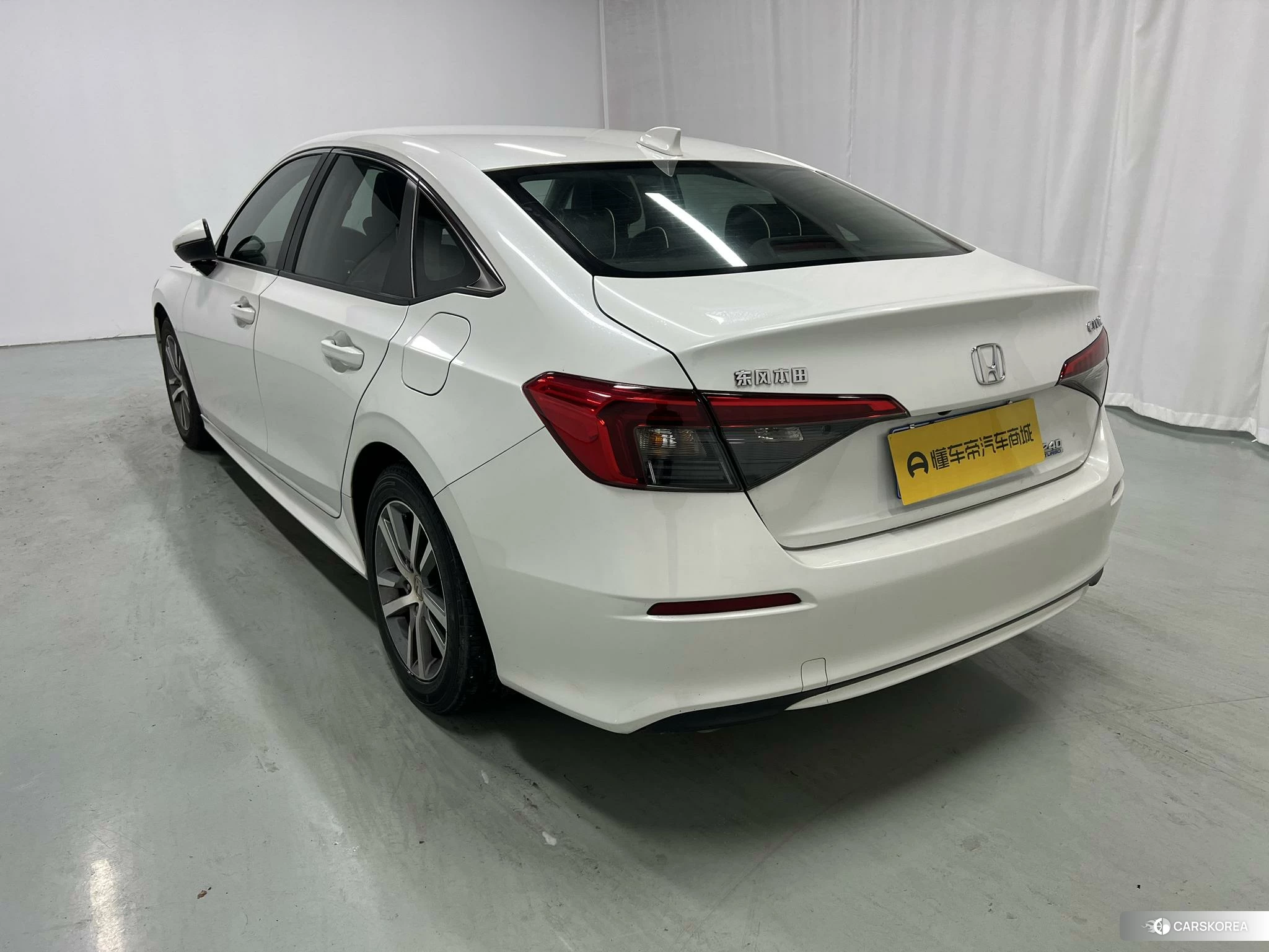 Honda Civic id 4419278 из Китая 16