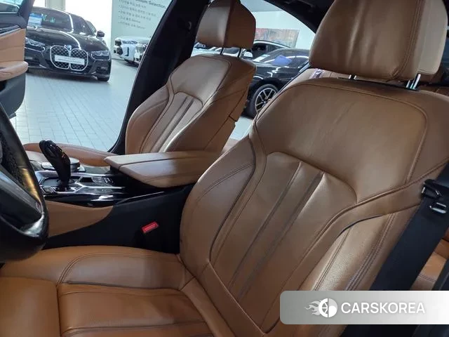 BMW 5 Series (G30) id 3476656 из Кореи 16