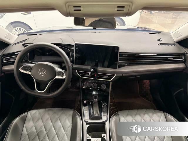 Volkswagen Sagitar 2025 Темно-серый из Китая, фото 6